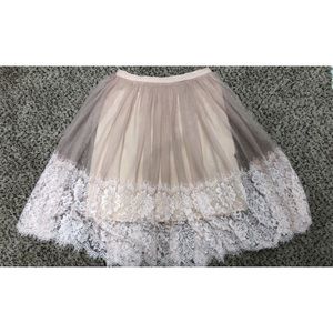 Lace skirt